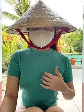 BabyThree  online show from 14, 11, 2025