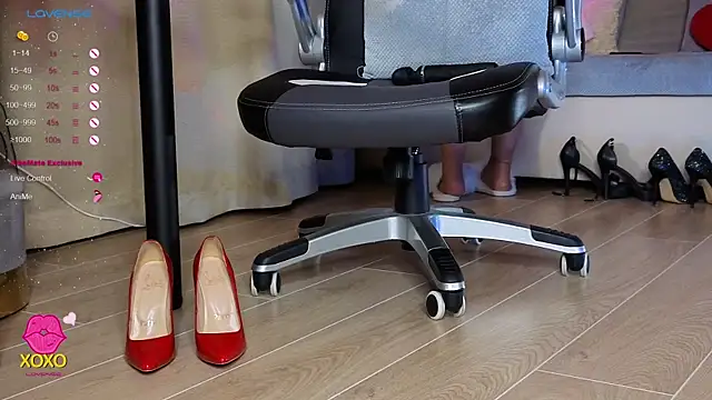 misskaassandraa online show from 18, 11, 2025