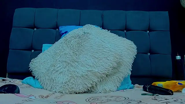 mia xx1 online show from 1, 10, 2025