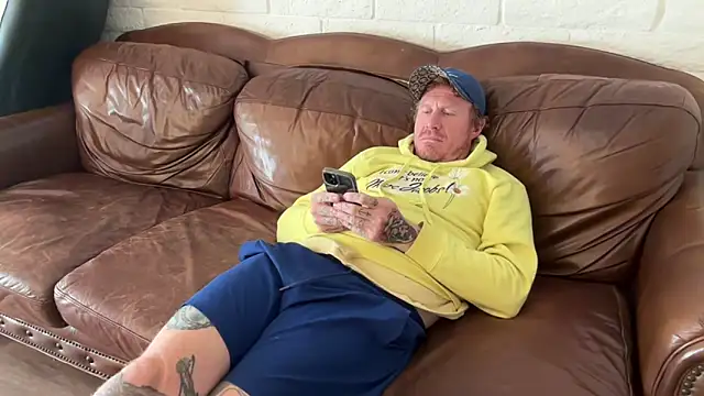 Snapshot of JeffJocc chatting on 24, 10, 2025 JeffJocc online show from 24, 10, 2025