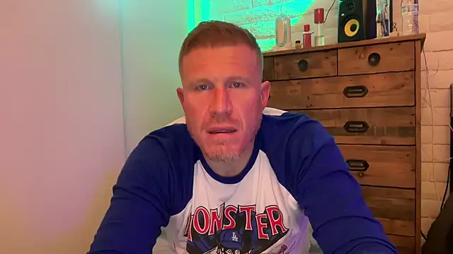 Snapshot of JeffJocc chatting on 26, 10, 2025 JeffJocc online show from 26, 10, 2025