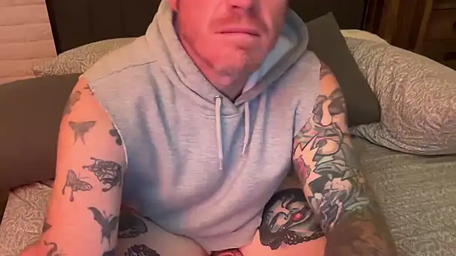 Snapshot of JeffJocc chatting on 2, 10, 2025 JeffJocc online show from 2, 10, 2025