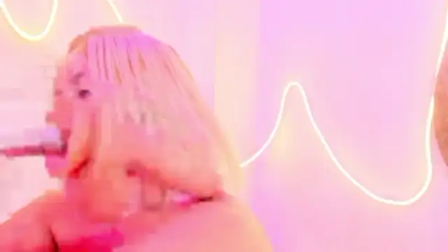 Snapshot of Kimberlin_Cam chatting on 31, 10, 2025 Kimberlin Cam online show from 31, 10, 2025