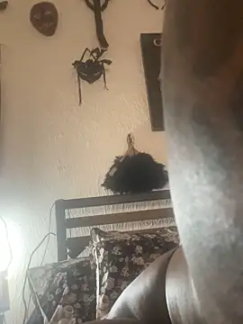 CUMQUEEN-XXX69 online show from 2, 12, 2025