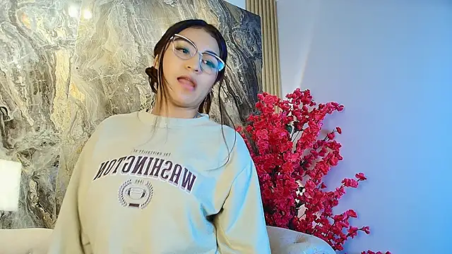 Zayda 1 online show from 8, 3, 2025