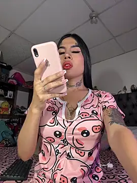 saragill323 online show from 9, 9, 2025