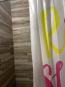 ladycreamypr2 online show from 17, 2, 2026