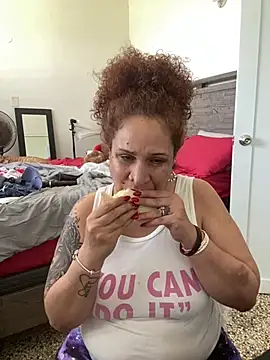 Snapshot of ladycreamypr2 chatting on 3, 3, 2026 ladycreamypr2 online show from 3, 3, 2026