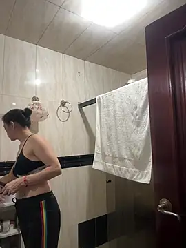 Yulia sx online show from 3, 5, 2026