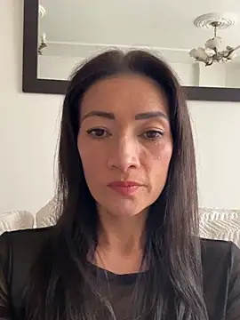 Yulia sx online show from 5, 4, 2026