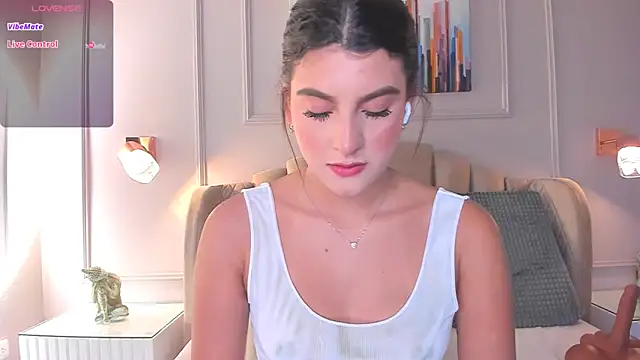 Snapshot of aria_greco chatting on 28, 2, 2025 aria greco online show from 28, 2, 2025