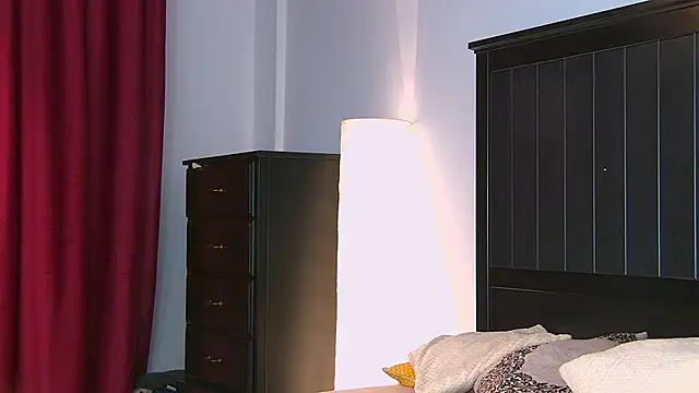 Yanira Muslim online show from 17, 9, 2025