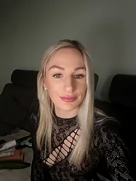 Liana Lou online show from 21, 2, 2025