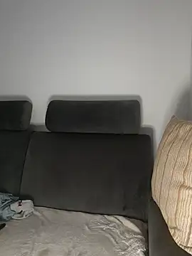 Liana Lou online show from 30, 1, 2025