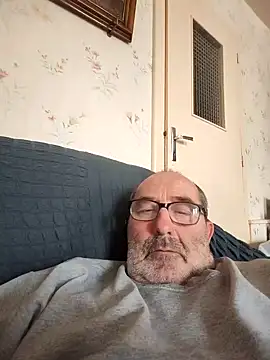 gillou1234 online show from 31, 10, 2025