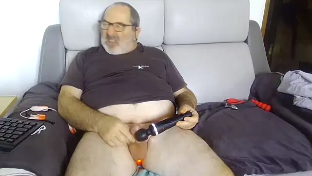 gillou1234 online show from 17, 11, 2025