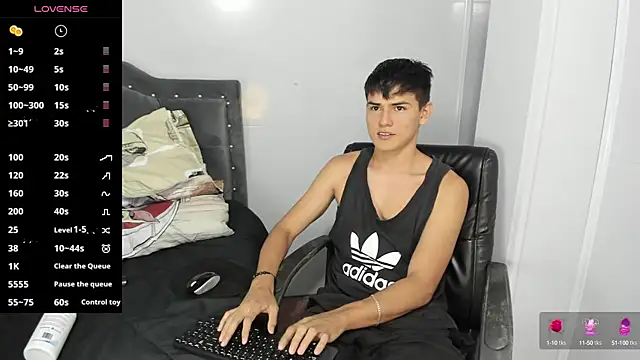 Jacobb Lee online show from 4, 3, 2025