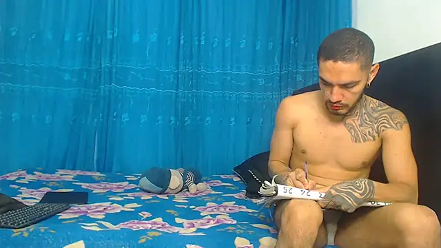 Hot Sharks  online show from 30, 10, 2025