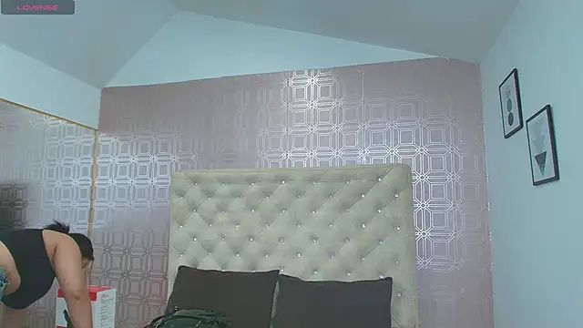 Snapshot of Sara_Desire chatting on 20, 3, 2025 Sara Desire online show from 20, 3, 2025