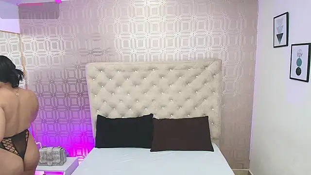 Snapshot of Sara_Desire chatting on 14, 3, 2025 Sara Desire online show from 14, 3, 2025