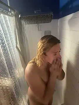 allissonw13 online show from 5, 12, 2025