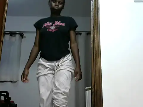 hottgirlval online show from 7, 4, 2026