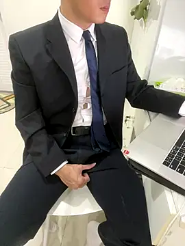 harrylouis1357 online show from 9, 9, 2025