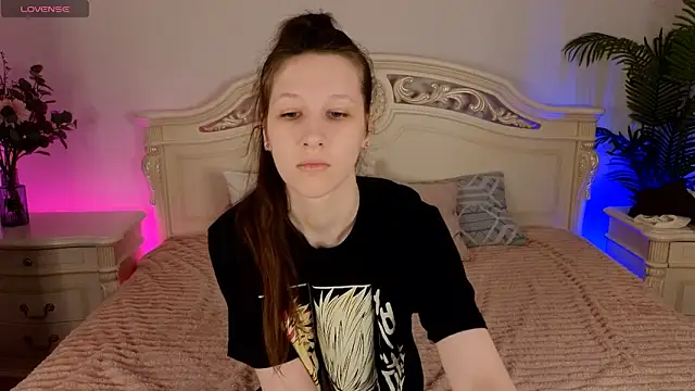 ur kitty   online show from 1, 10, 2025