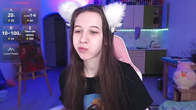 ur kitty   online show from 12, 4, 2026