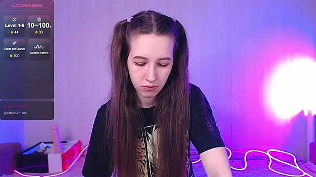 ur kitty   online show from 3, 12, 2025