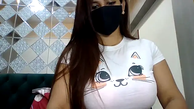 Snapshot of sparkling_queen chatting on 5, 11, 2025 sparkling queen online show from 5, 11, 2025