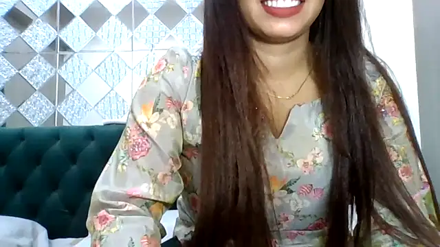 Snapshot of sparkling_queen chatting on 29, 9, 2025 sparkling queen online show from 29, 9, 2025