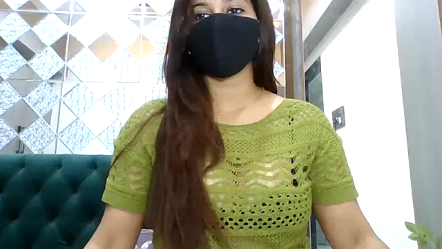 Snapshot of sparkling_queen chatting on 17, 9, 2025 sparkling queen online show from 17, 9, 2025