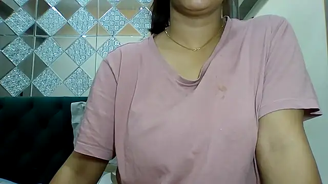 Snapshot of sparkling_queen chatting on 29, 11, 2025 sparkling queen online show from 29, 11, 2025