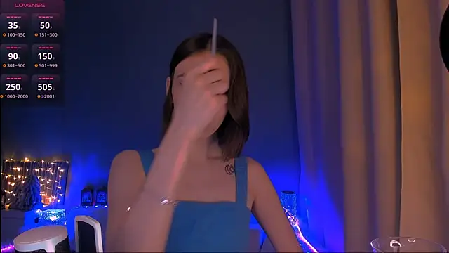 ellaamber online show from 20, 1, 2025