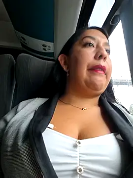Snapshot of Bella_keny chatting on 2, 7, 2026 Bella keny online show from 2, 7, 2026