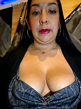 Snapshot of Bella_keny chatting on 13, 6, 2026 Bella keny online show from 13, 6, 2026