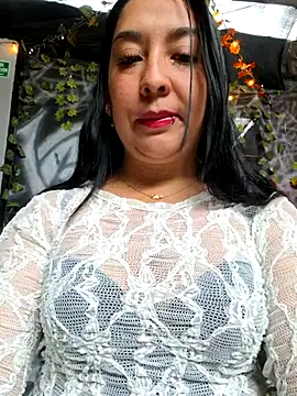 Snapshot of Bella_keny chatting on 24, 6, 2026 Bella keny online show from 24, 6, 2026