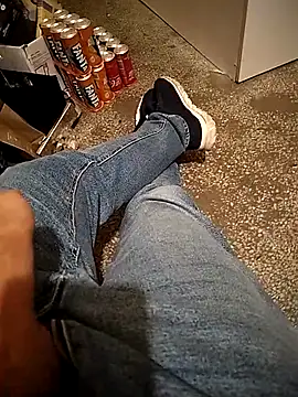 A man in public online show from 24, 10, 2025