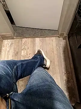 A man in public online show from 21, 11, 2025