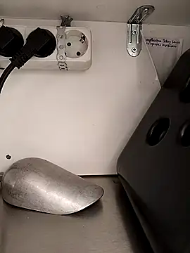 A man in public online show from 1, 3, 2026