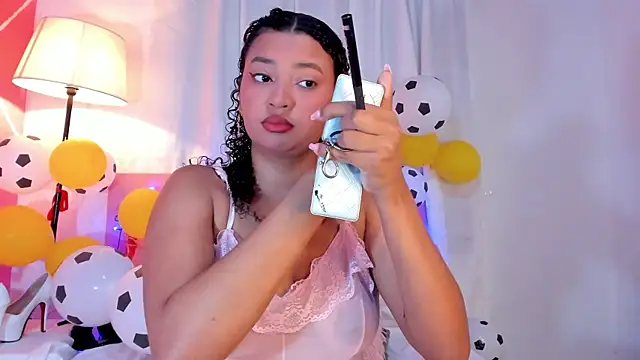 Snapshot of JessyZoe chatting on 12, 6, 2026 JessyZoe online show from 12, 6, 2026