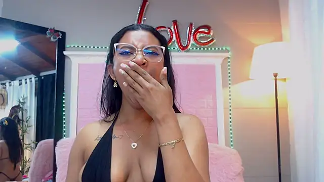 Snapshot of JessyZoe chatting on 11, 3, 2025 JessyZoe online show from 11, 3, 2025