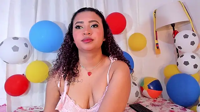 Snapshot of JessyZoe chatting on 11, 7, 2026 JessyZoe online show from 11, 7, 2026
