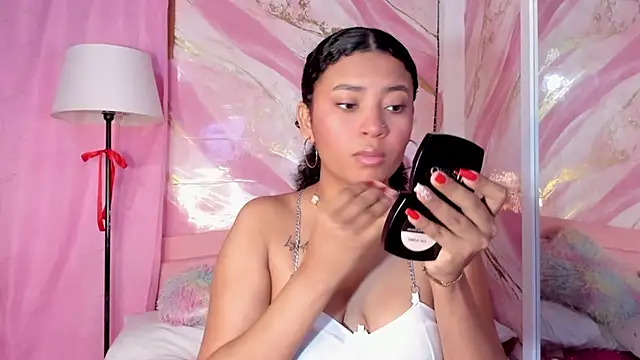 Snapshot of JessyZoe chatting on 7, 11, 2025 JessyZoe online show from 7, 11, 2025