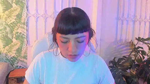 Snapshot of cute_hollywood chatting on 4, 2, 2026 cute hollywood online show from 4, 2, 2026