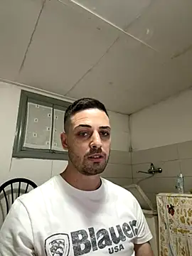 Snapshot of iltoscano95 chatting on 29, 9, 2025 iltoscano95 online show from 29, 9, 2025