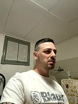 Snapshot of iltoscano95 chatting on 28, 9, 2025 iltoscano95 online show from 28, 9, 2025