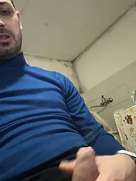 Snapshot of iltoscano95 chatting on 18, 12, 2025 iltoscano95 online show from 18, 12, 2025