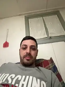 Snapshot of iltoscano95 chatting on 13, 2, 2026 iltoscano95 online show from 13, 2, 2026